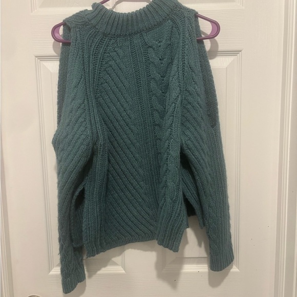 Urban Outfitters Teal Cold Shoulder Crop Knit Sweater Size Medium. Side Slits. - Picture 3 of 6
